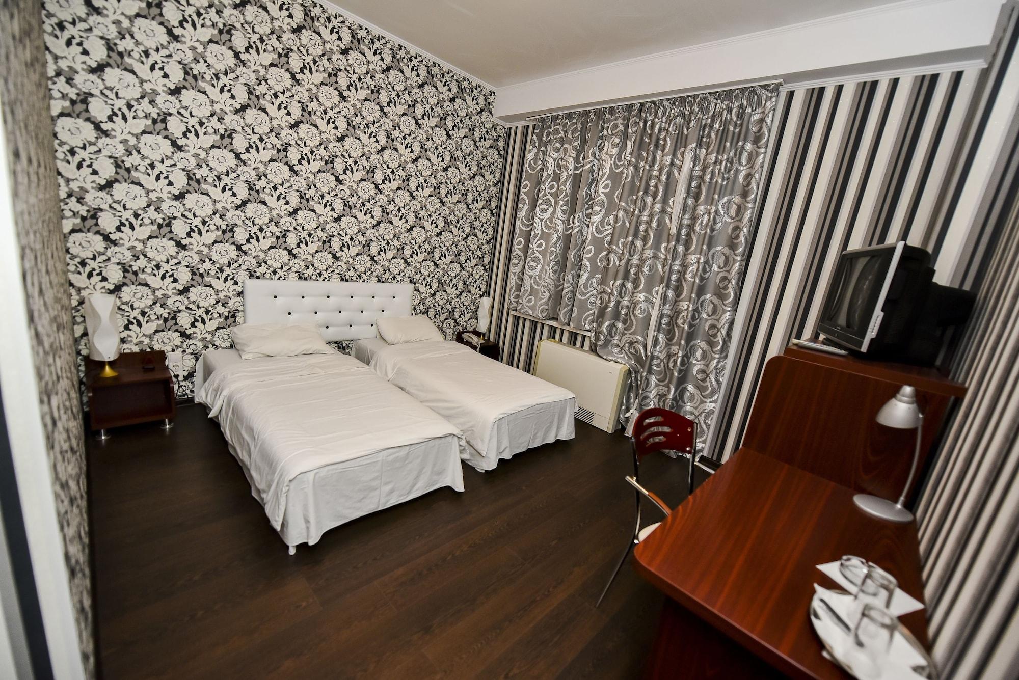 Mesogios Hotel Chisinau Exterior foto