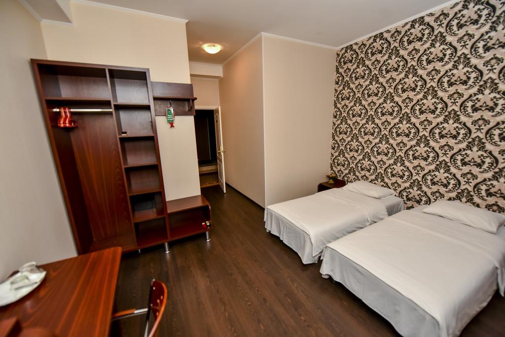 Mesogios Hotel Chisinau Exterior foto